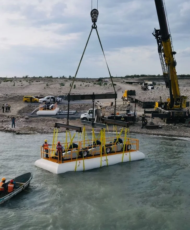 Estación de bombeo flotante en Presa Cerro Prieto — imagen 1
